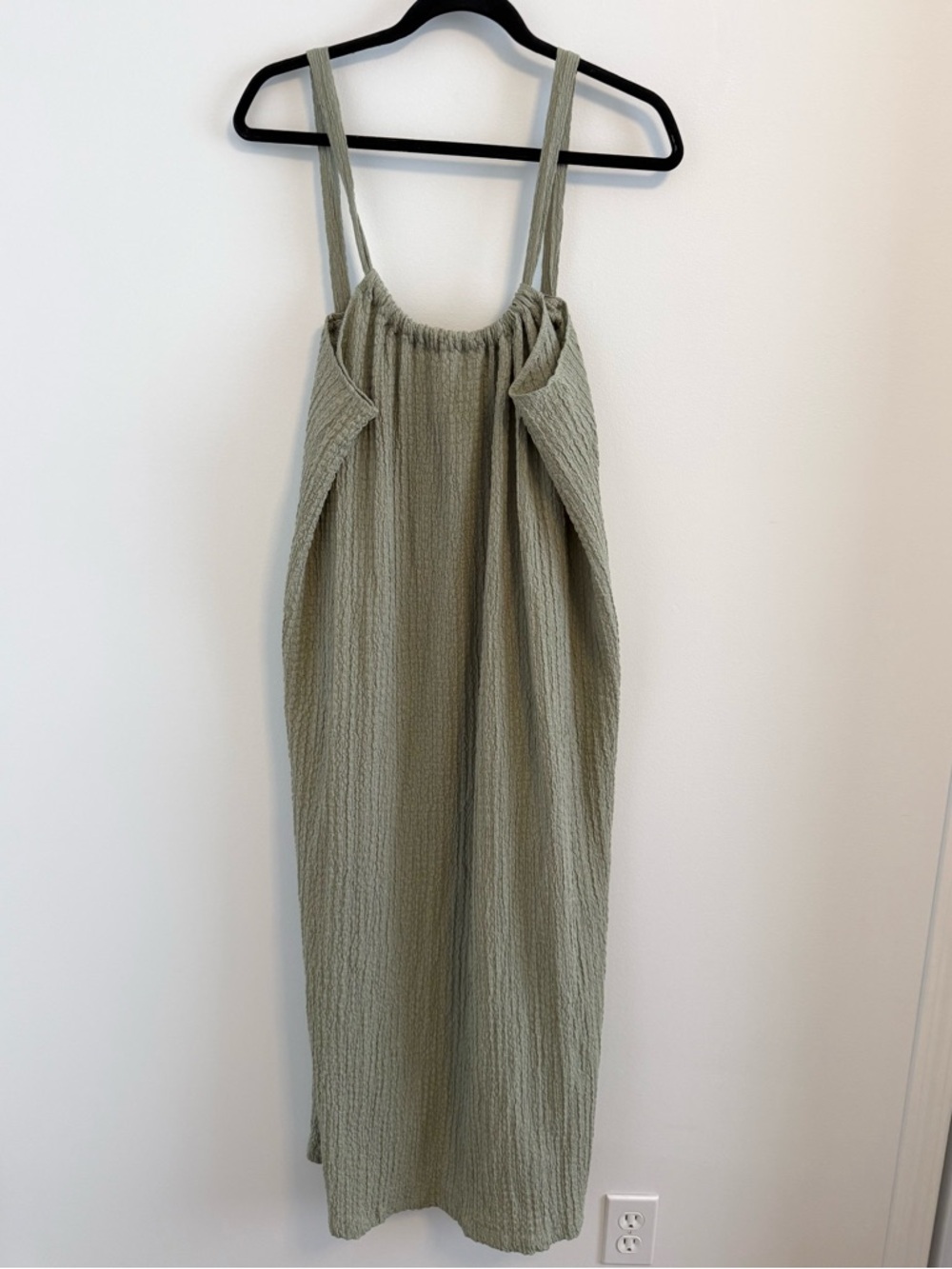 H&M Sage Green Textured Sleeveless Maxi Dress